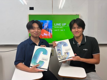 イーオン吉祥寺校では、高校生大学生も多数通学。