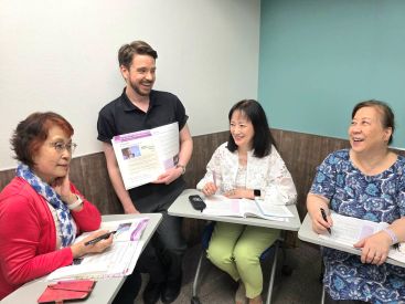 イーオン調布校ではレベルに合わせて楽しく英会話が身に付きます。