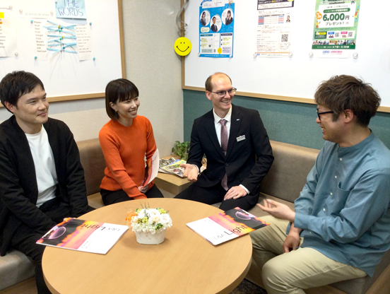 イーオン鳥取校ならクラスメイトと一緒に楽しく英語学習を継続できます。