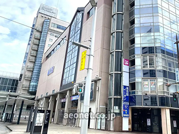 イーオンマリエ富山校は、通学に便利なロケーションにあります。