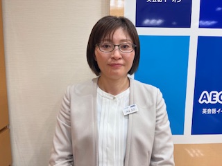 イーオンマリエ富山校の日本人講師のHisano先生。